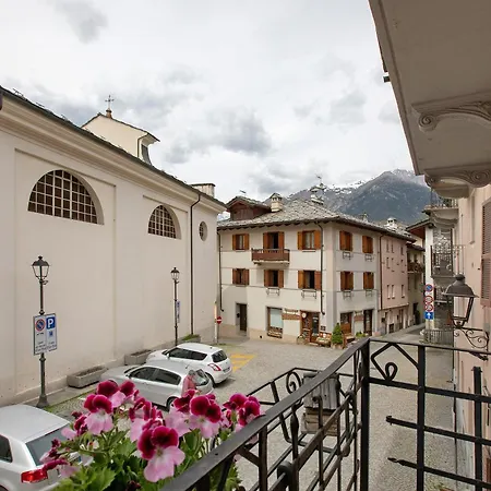 Daire Delfine La Salle